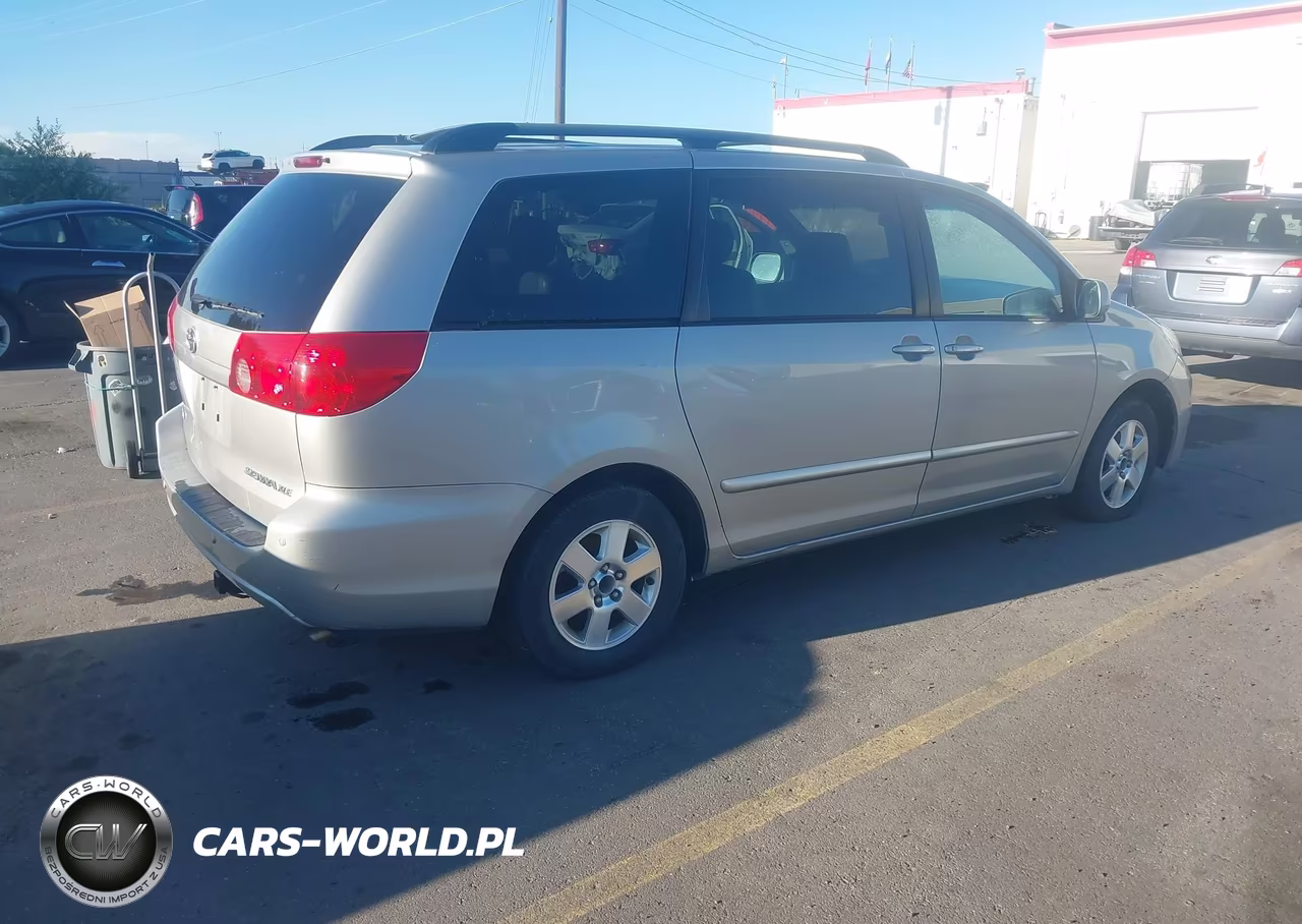2008 Toyota Sienna Xle VIN:5TDZK22C18S157579 - 4