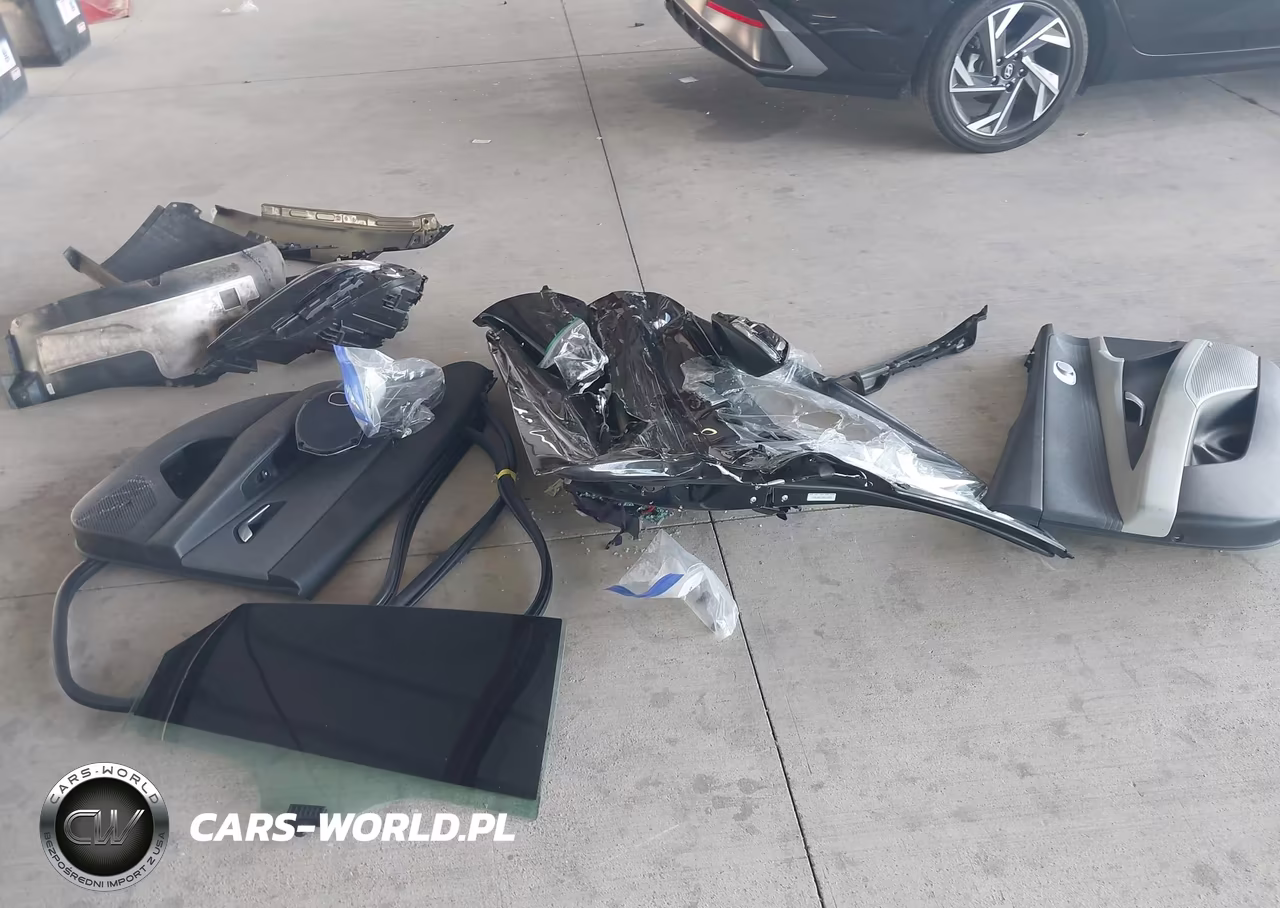 2025 Hyundai Elantra Hybrid Limited VIN:KMHLN4DJ3SU141855 - 12