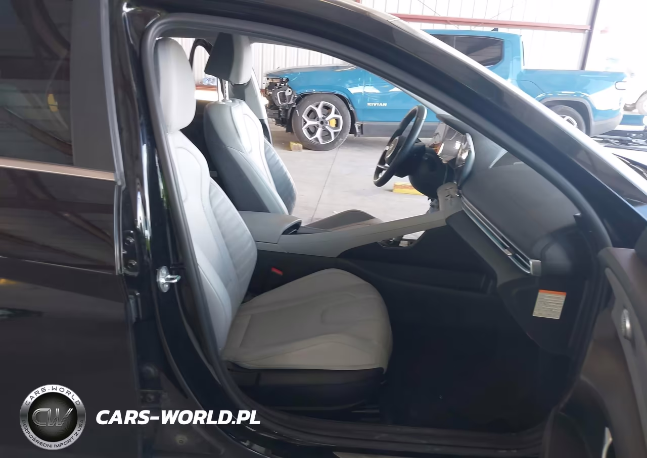 2025 Hyundai Elantra Hybrid Limited VIN:KMHLN4DJ3SU141855 - 5