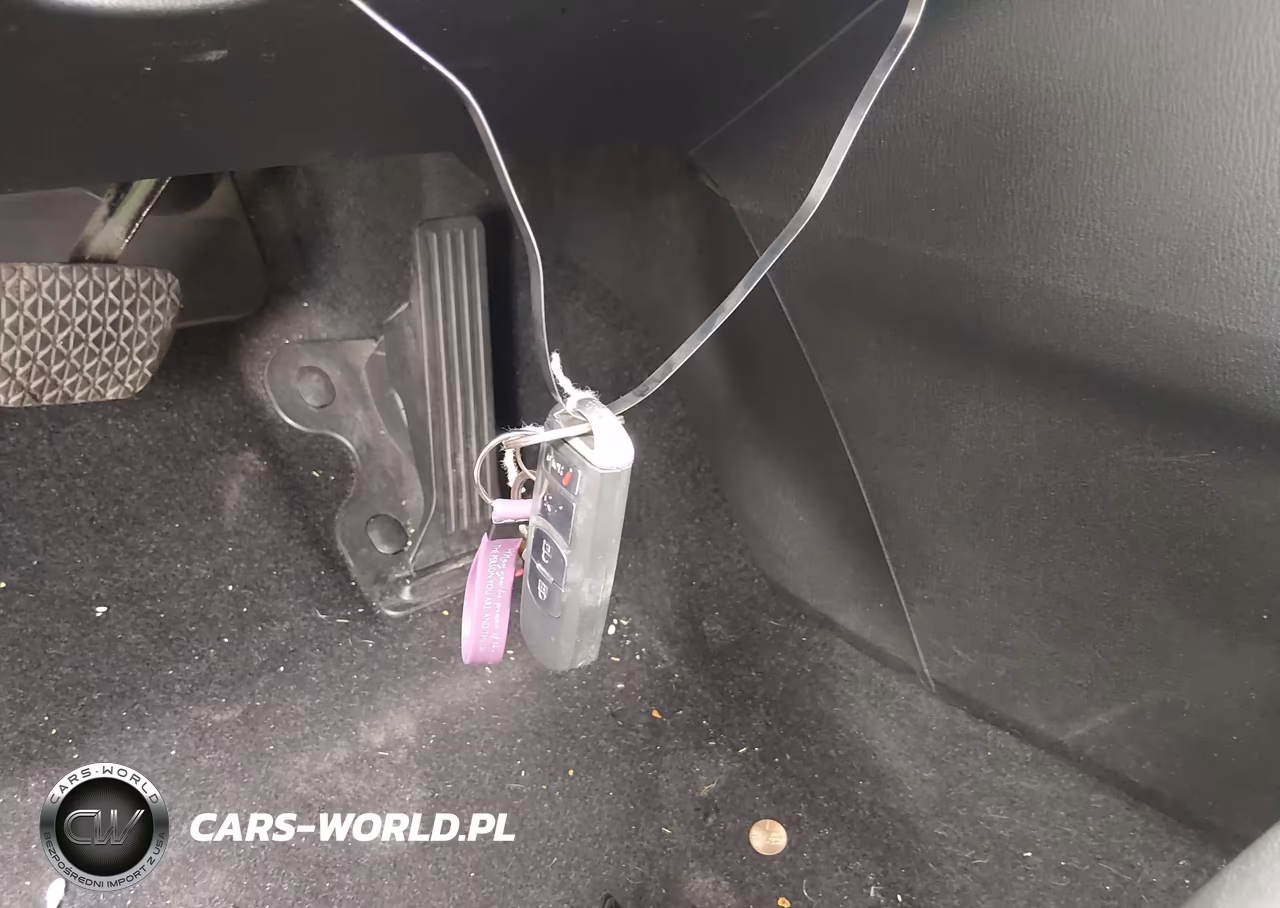 2018 Mazda Mazda3 Touring VIN:3MZBN1V38JM209730 - 11
