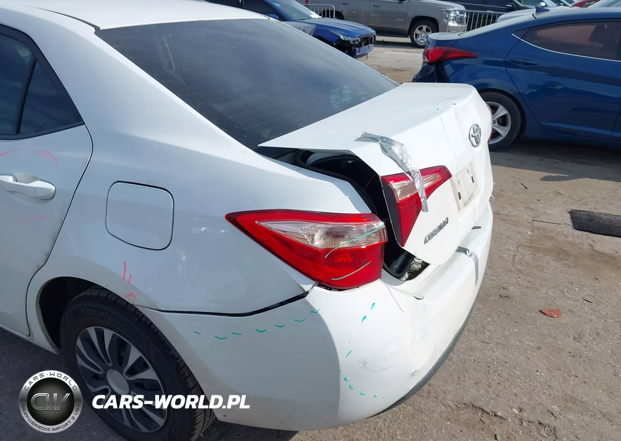 2017 Toyota Corolla L VIN:5YFBURHEXHP669069 - 6