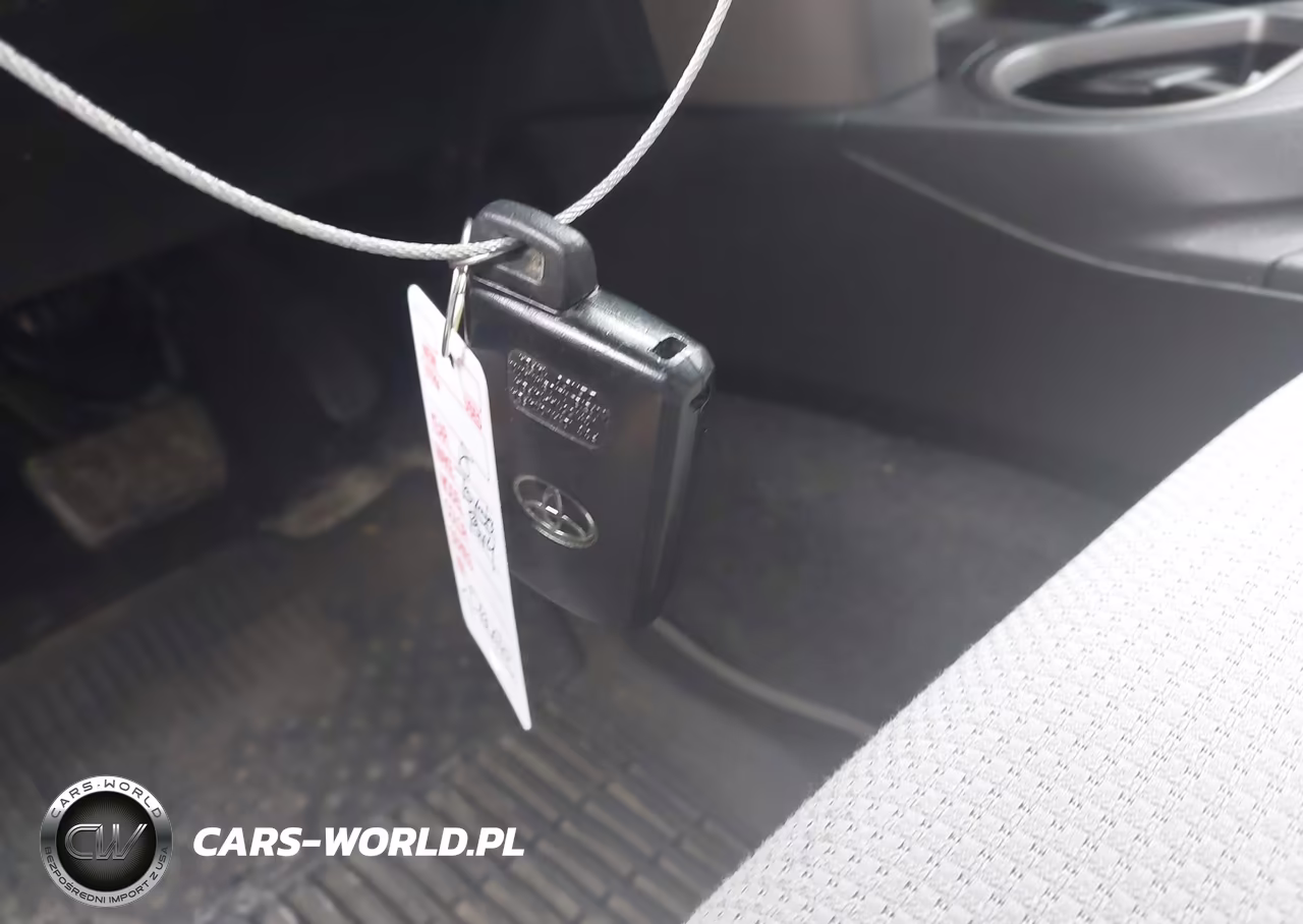 2018 Toyota Rav4 Xle VIN:2T3RFREV1JW833172 - 11