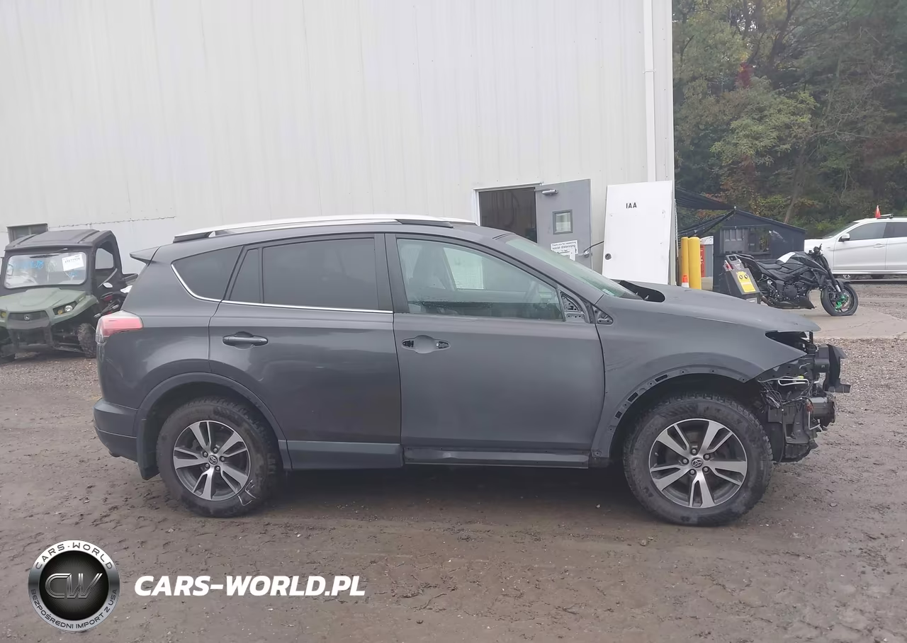 2018 Toyota Rav4 Xle VIN:2T3RFREV1JW833172 - 13