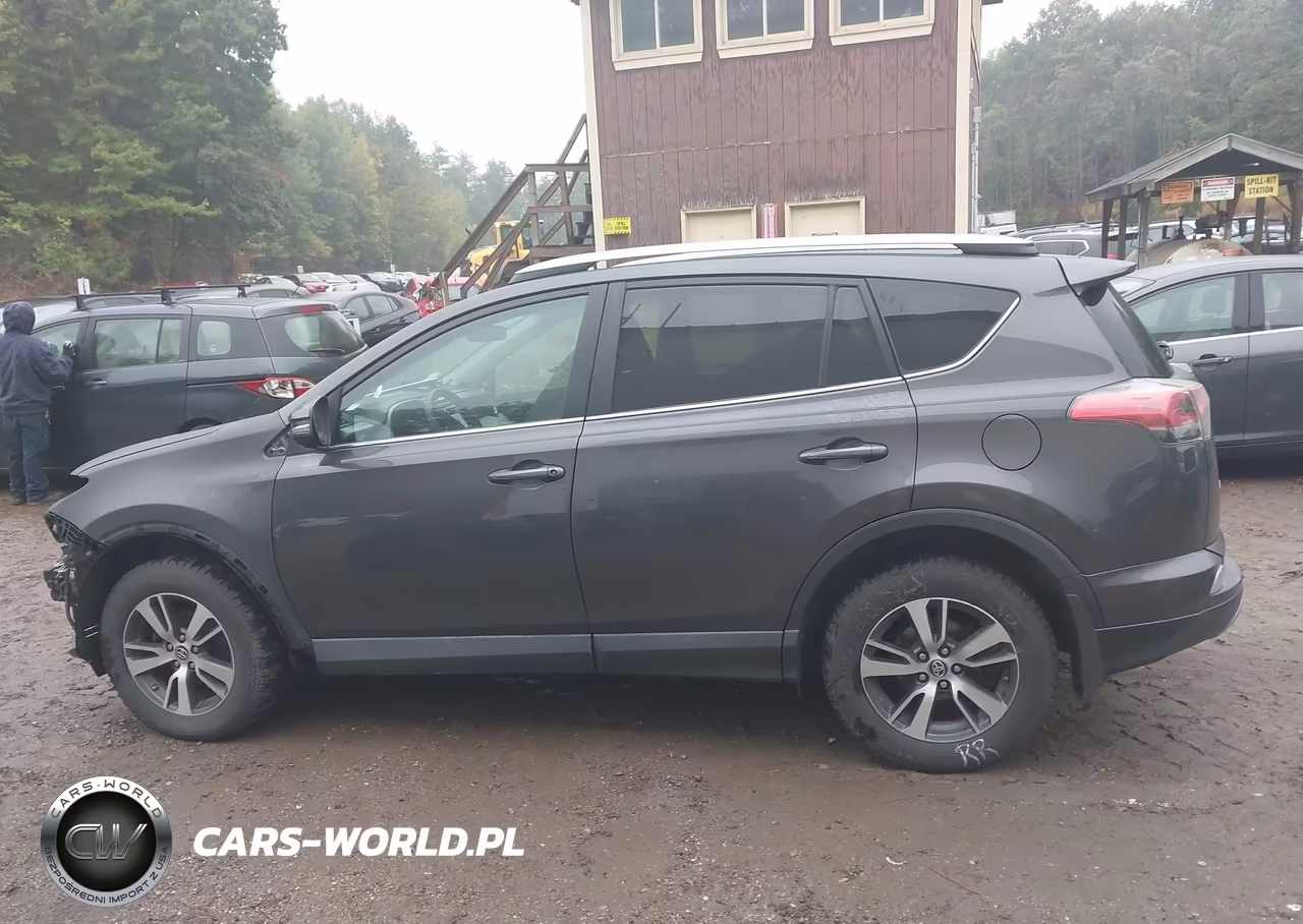 2018 Toyota Rav4 Xle VIN:2T3RFREV1JW833172 - 14