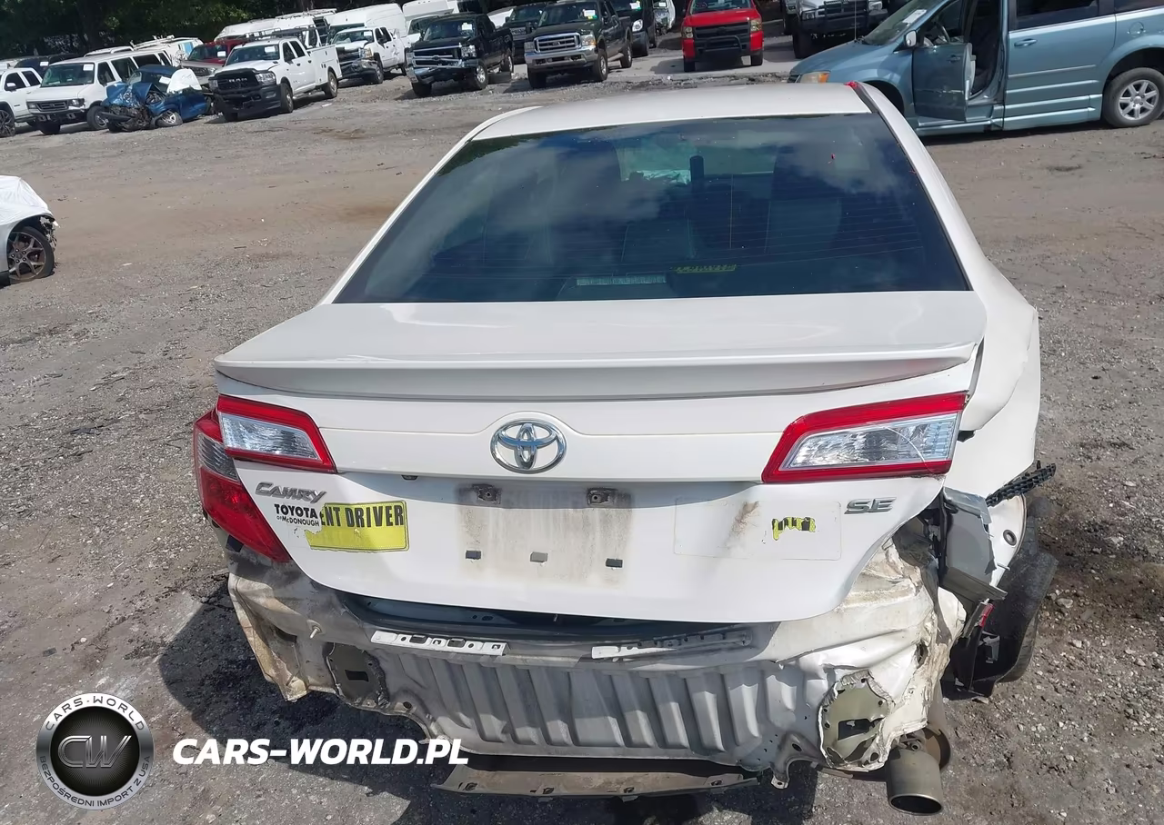 2014 Toyota Camry Se VIN:4T1BF1FK7EU464792 - 17