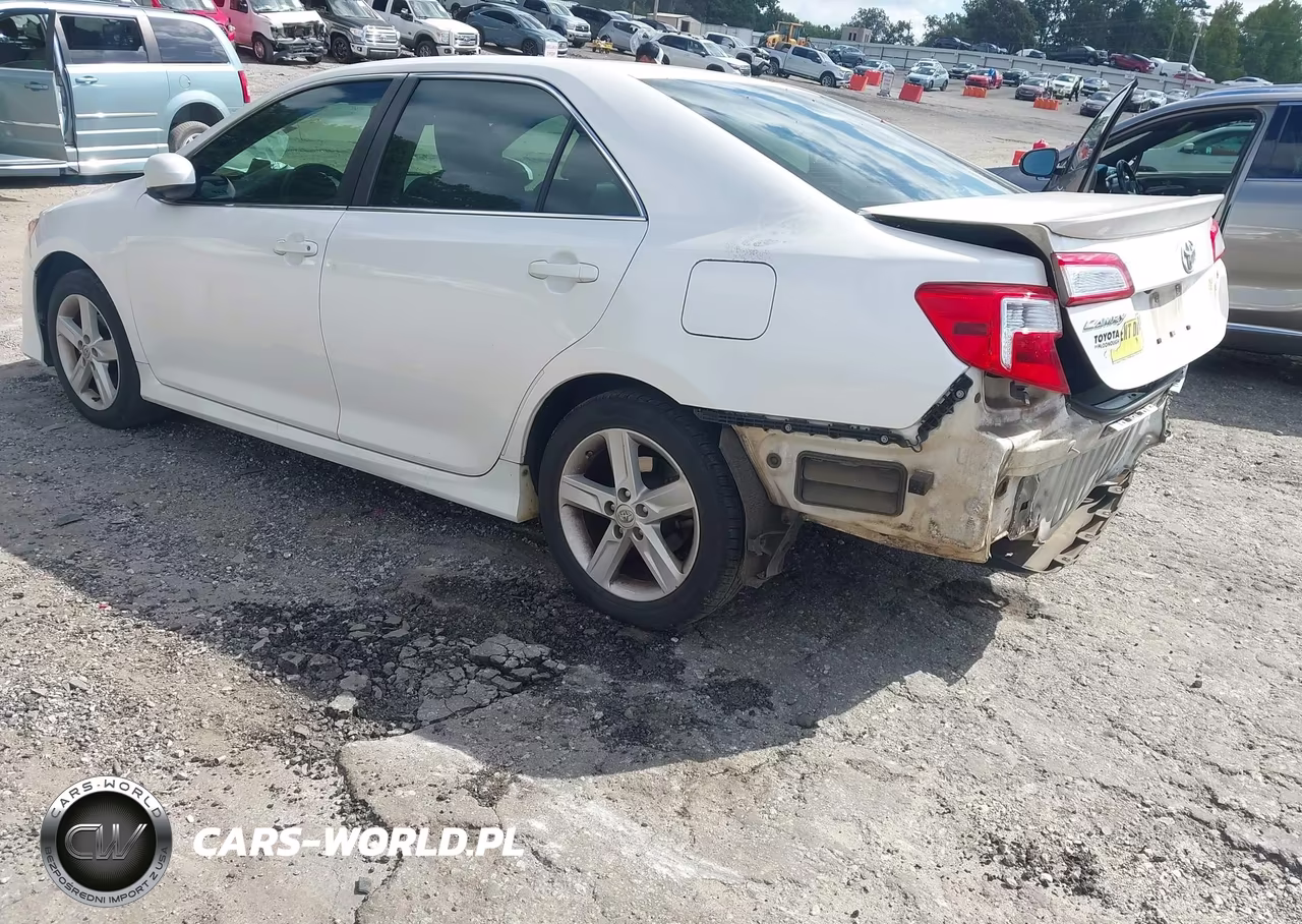 2014 Toyota Camry Se VIN:4T1BF1FK7EU464792 - 3