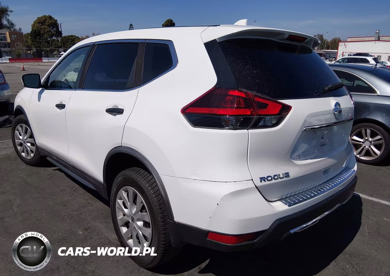 2018 Nissan Rogue S VIN:KNMAT2MT2JP614570 - 3