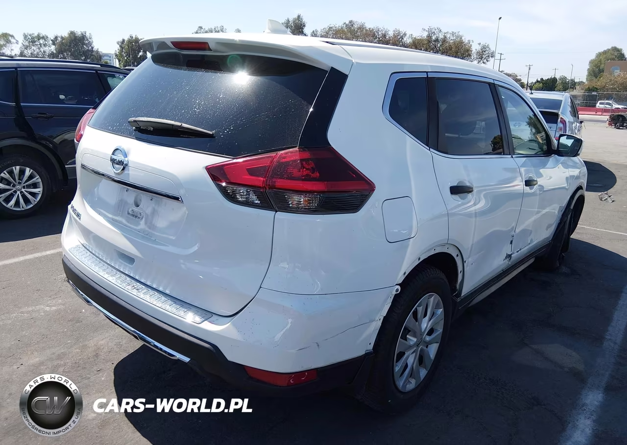 2018 Nissan Rogue S VIN:KNMAT2MT2JP614570 - 4