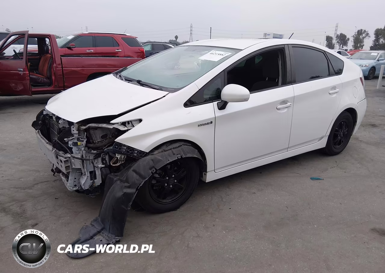 2013 Toyota Prius Two VIN:JTDKN3DU0D5568282 - 2