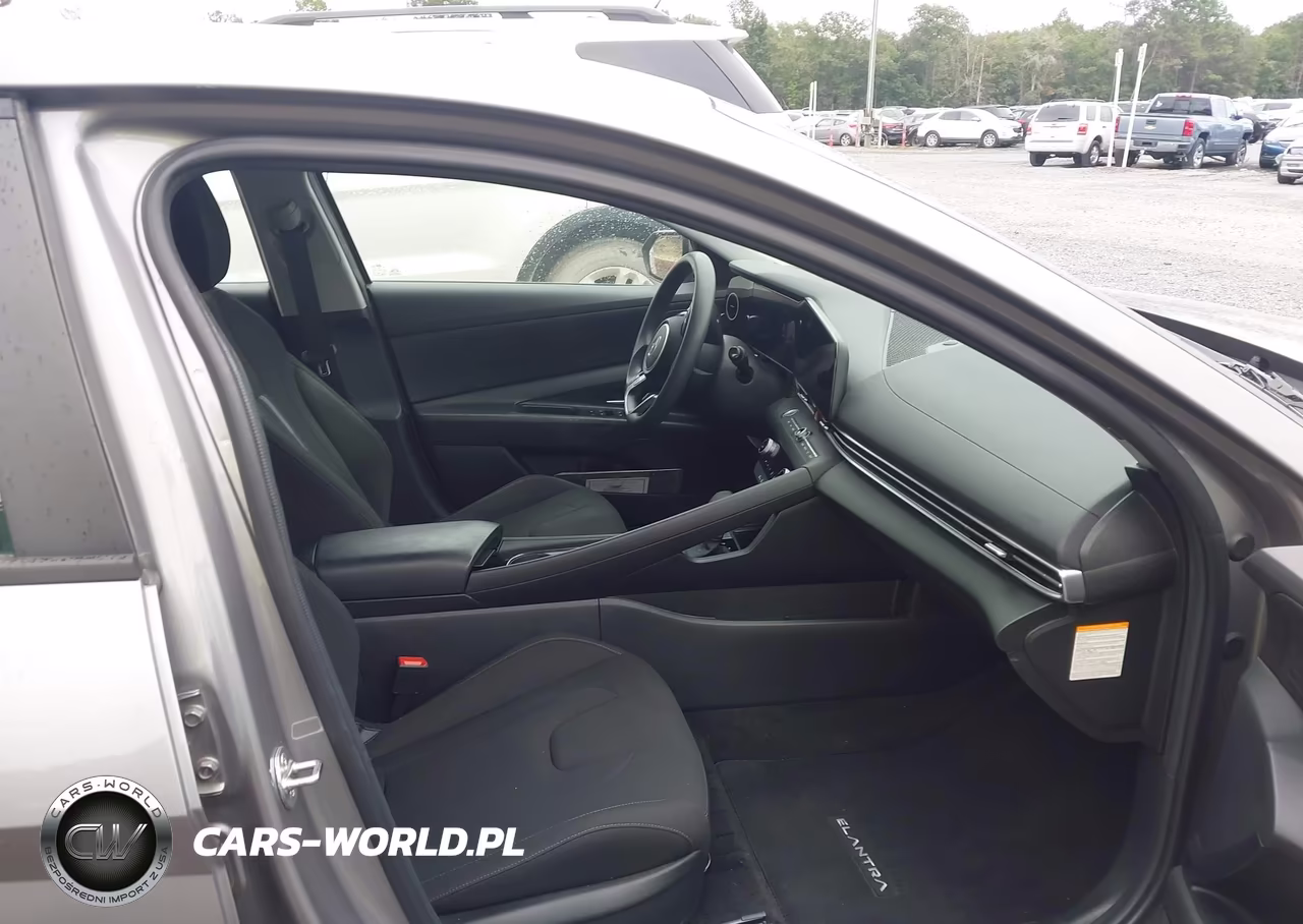 2024 Hyundai Elantra Hybrid Blue VIN:KMHLM4DJ3RU102406 - 5