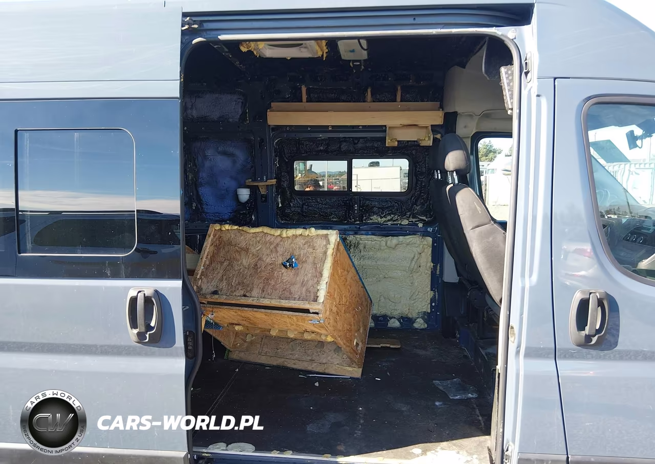 2020 Ram Promaster Cargo Van High Roof VIN:3C6URVJG2LE106923 - 8