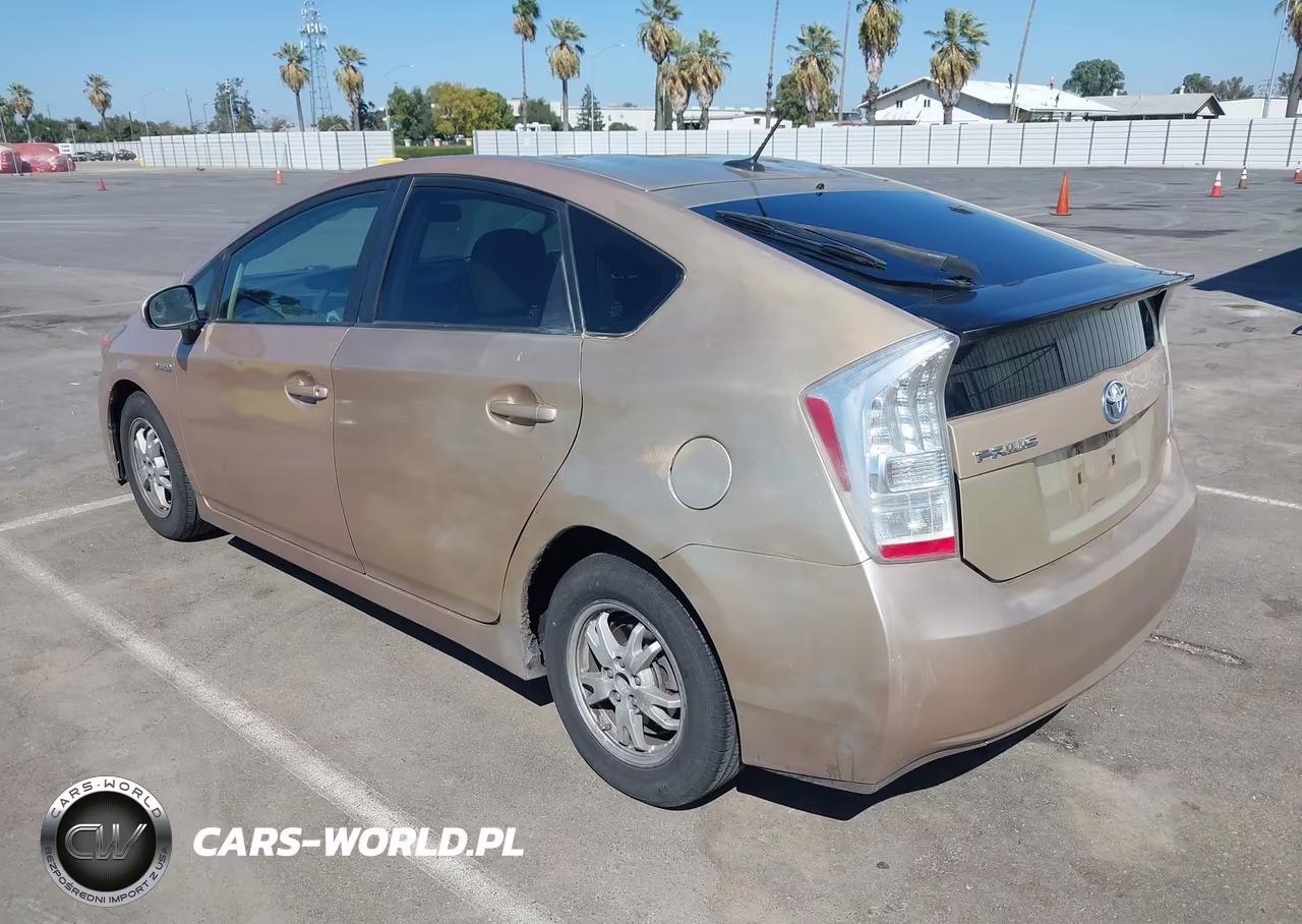 2011 Toyota Prius Two VIN:JTDKN3DU1B1318361 - 3