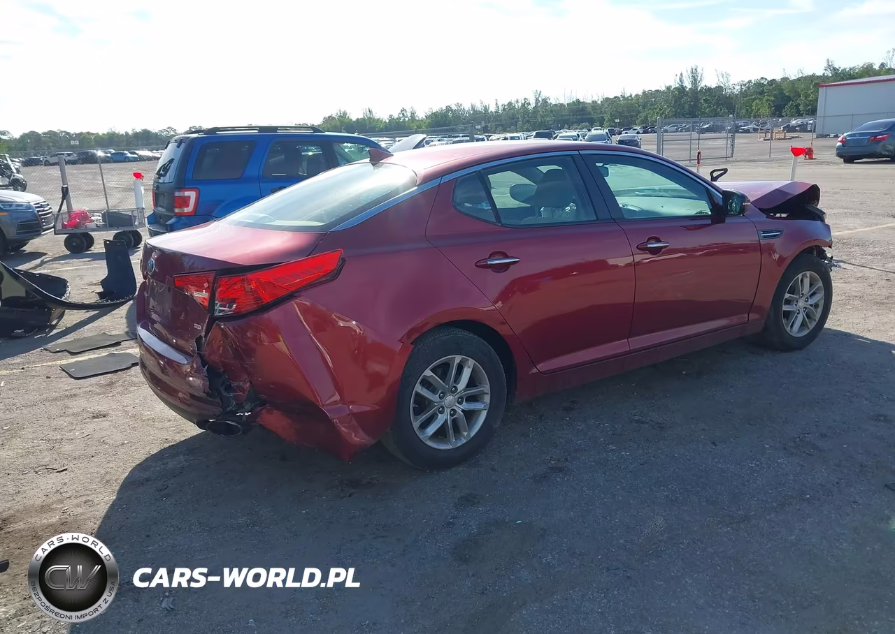 2013 Kia Optima Lx VIN:5XXGM4A72DG158978 - 4