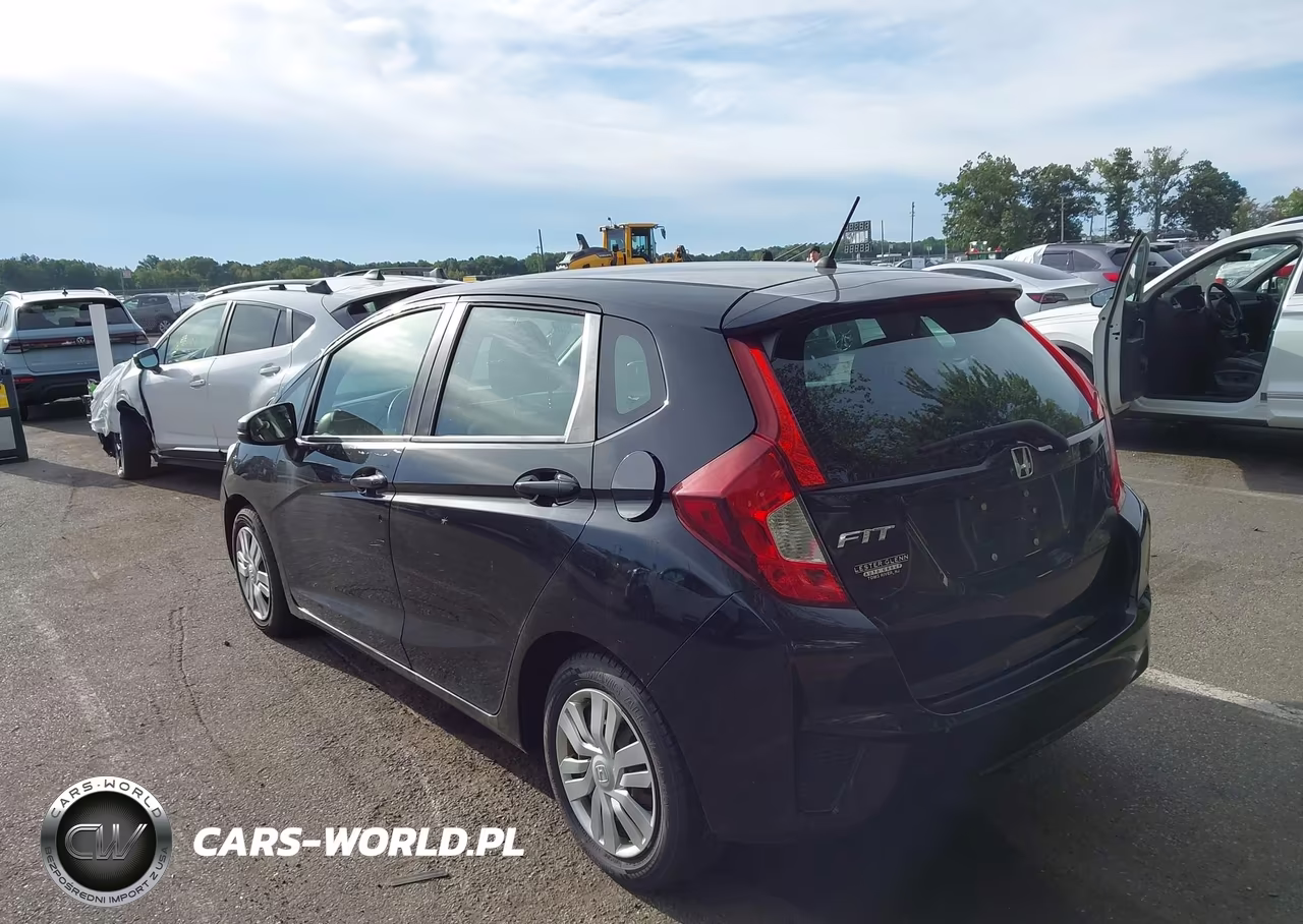 2015 Honda Fit Lx VIN:3HGGK5H58FM775191 - 3