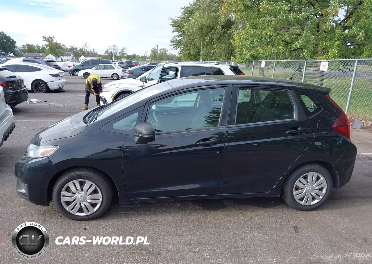2015 Honda Fit Lx VIN:3HGGK5H58FM775191 - 6