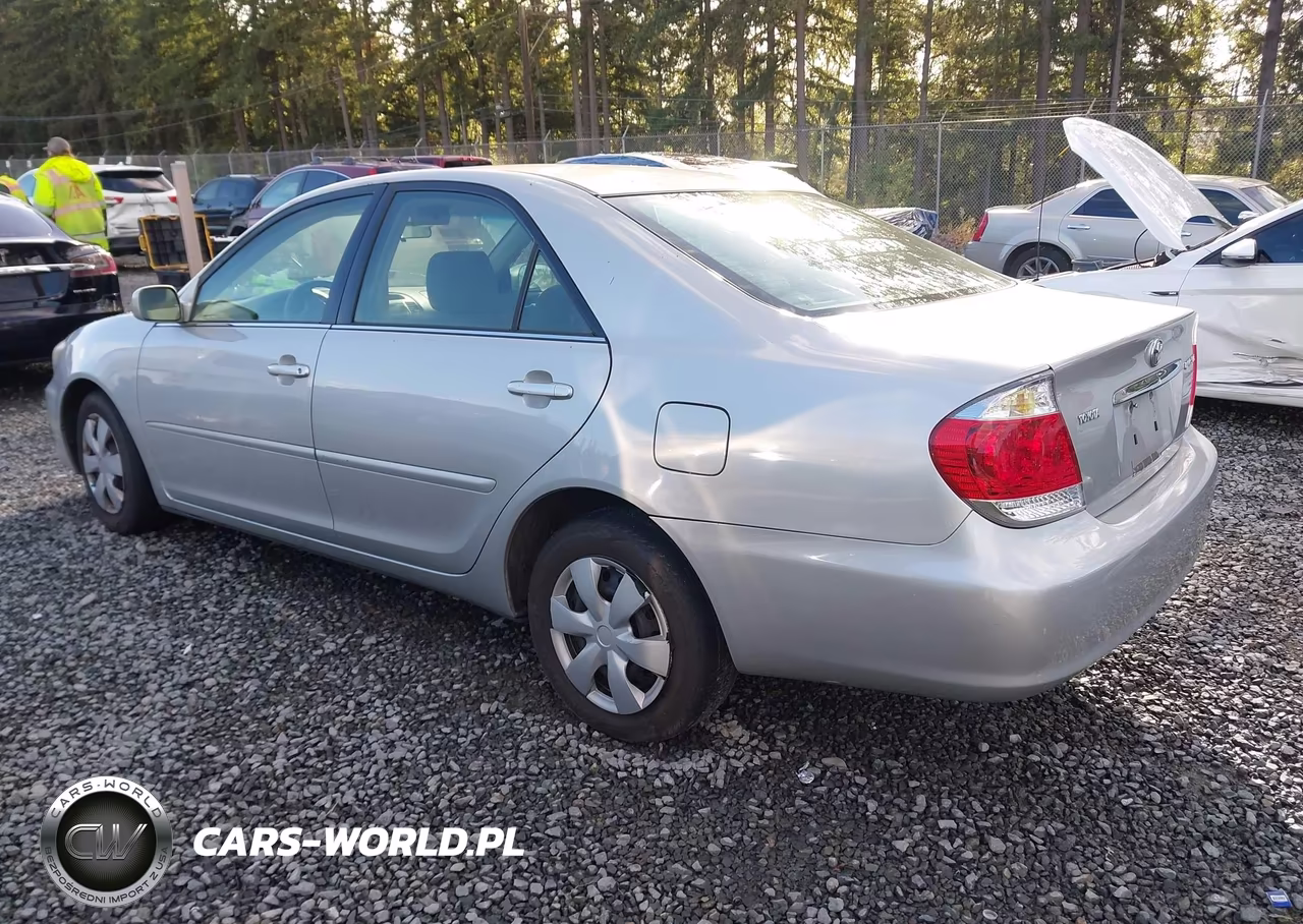 2006 Toyota Camry Le VIN:4T1BE32K76U118604 - 3