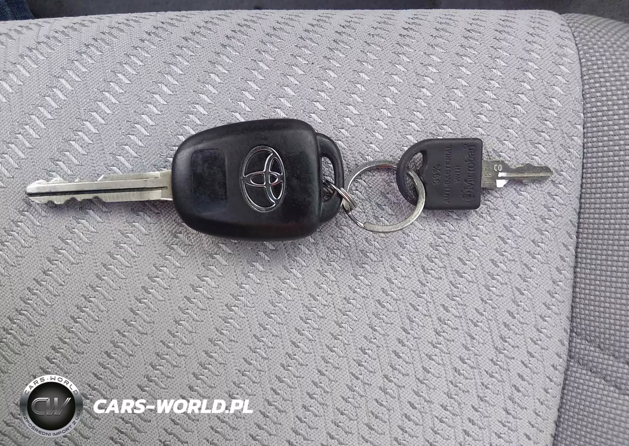 2015 Toyota Camry Le VIN:4T1BF1FK8FU973632 - 11
