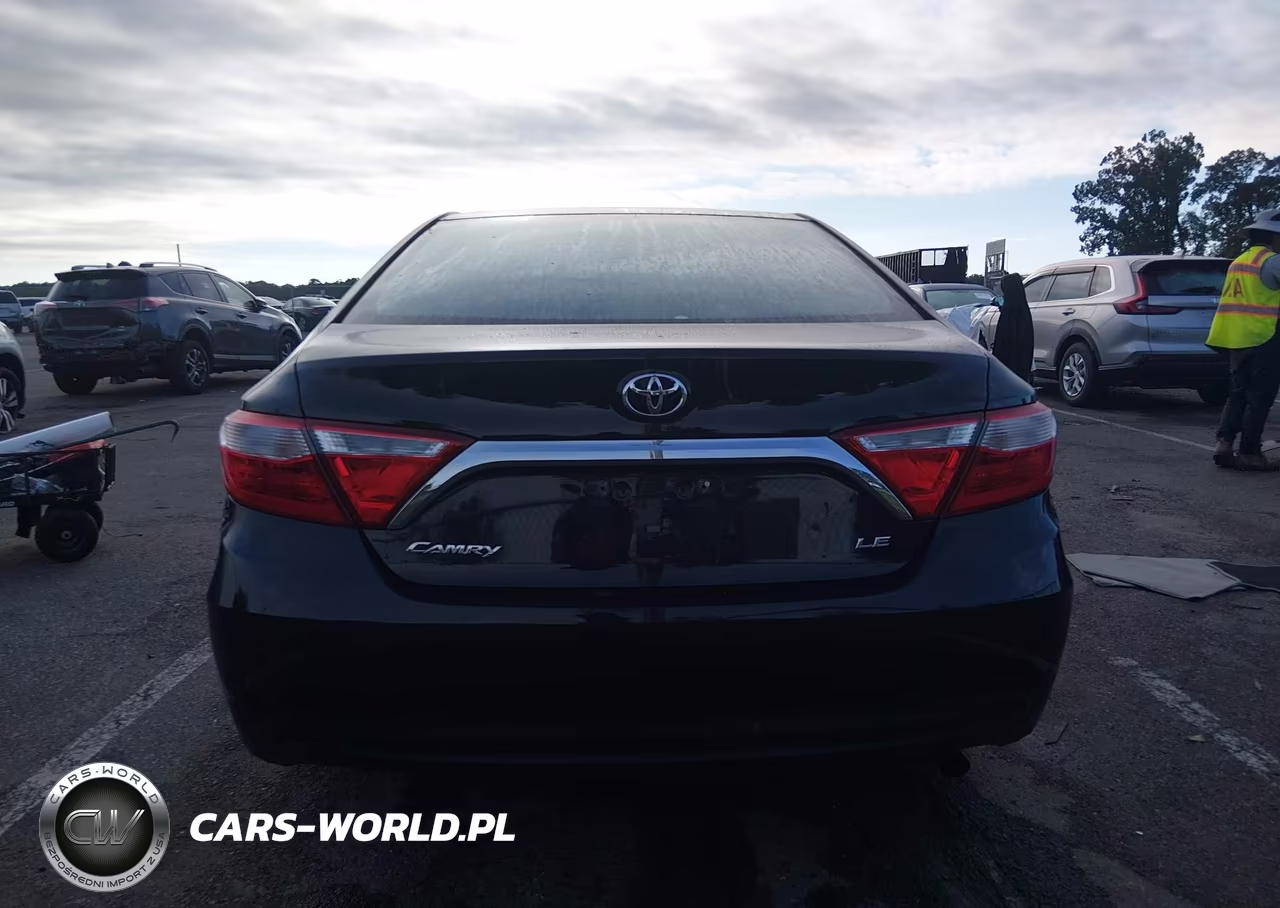2015 Toyota Camry Le VIN:4T1BF1FK8FU973632 - 16