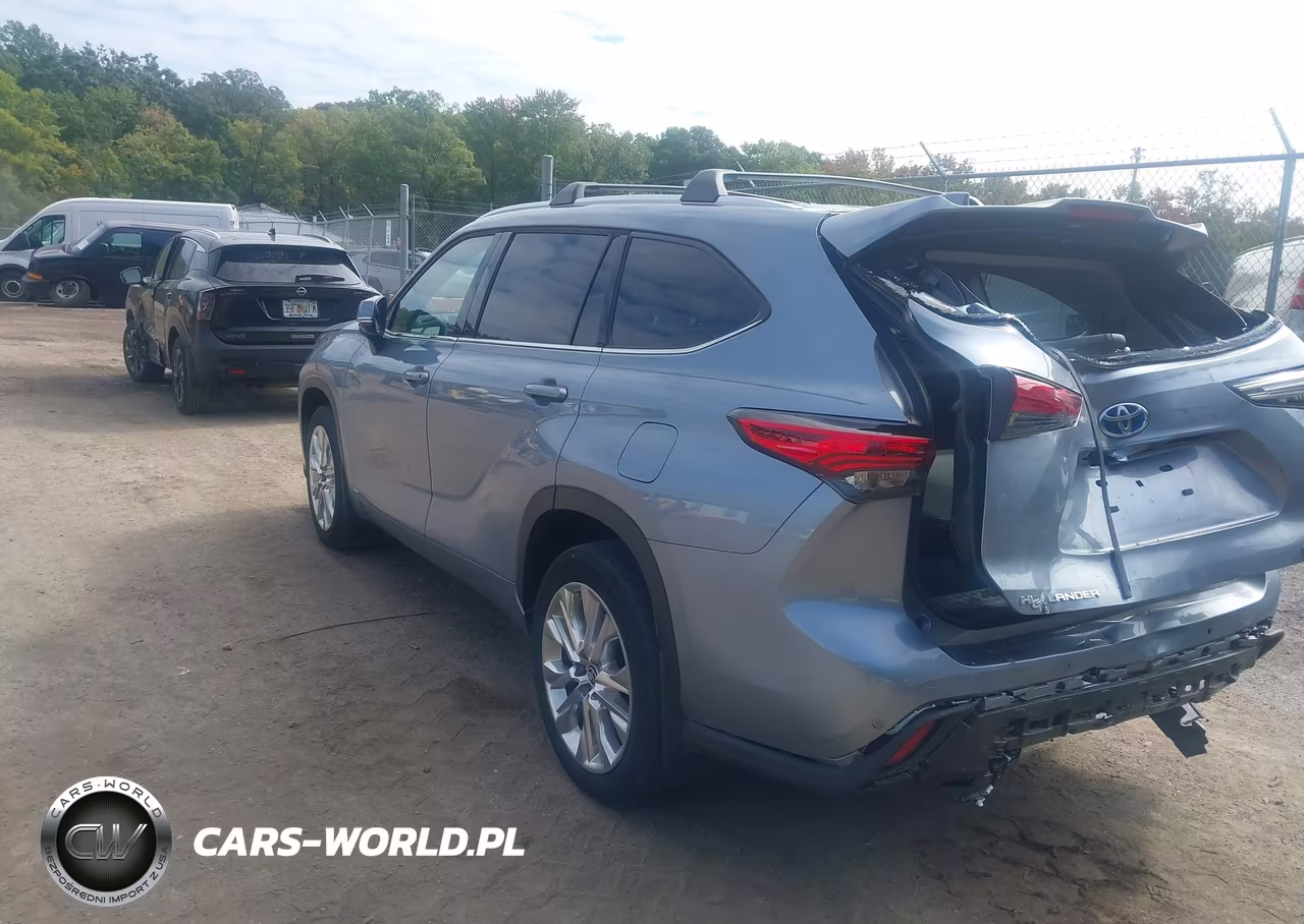 2023 Toyota Highlander Hybrid Limited VIN:5TDXBRCH3PS113138 - 3