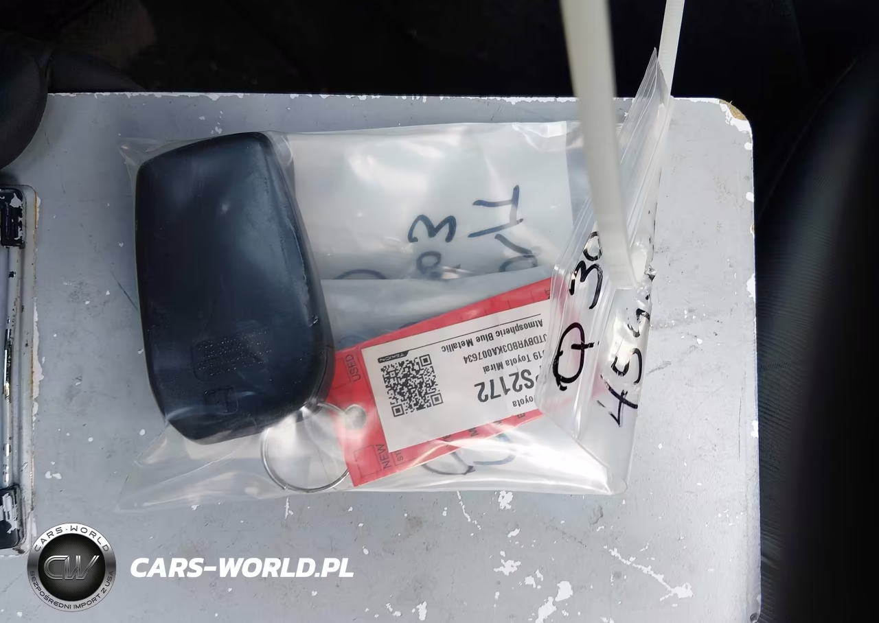 2019 Toyota Mirai VIN:JTDBVRBD3KA007634 - 11