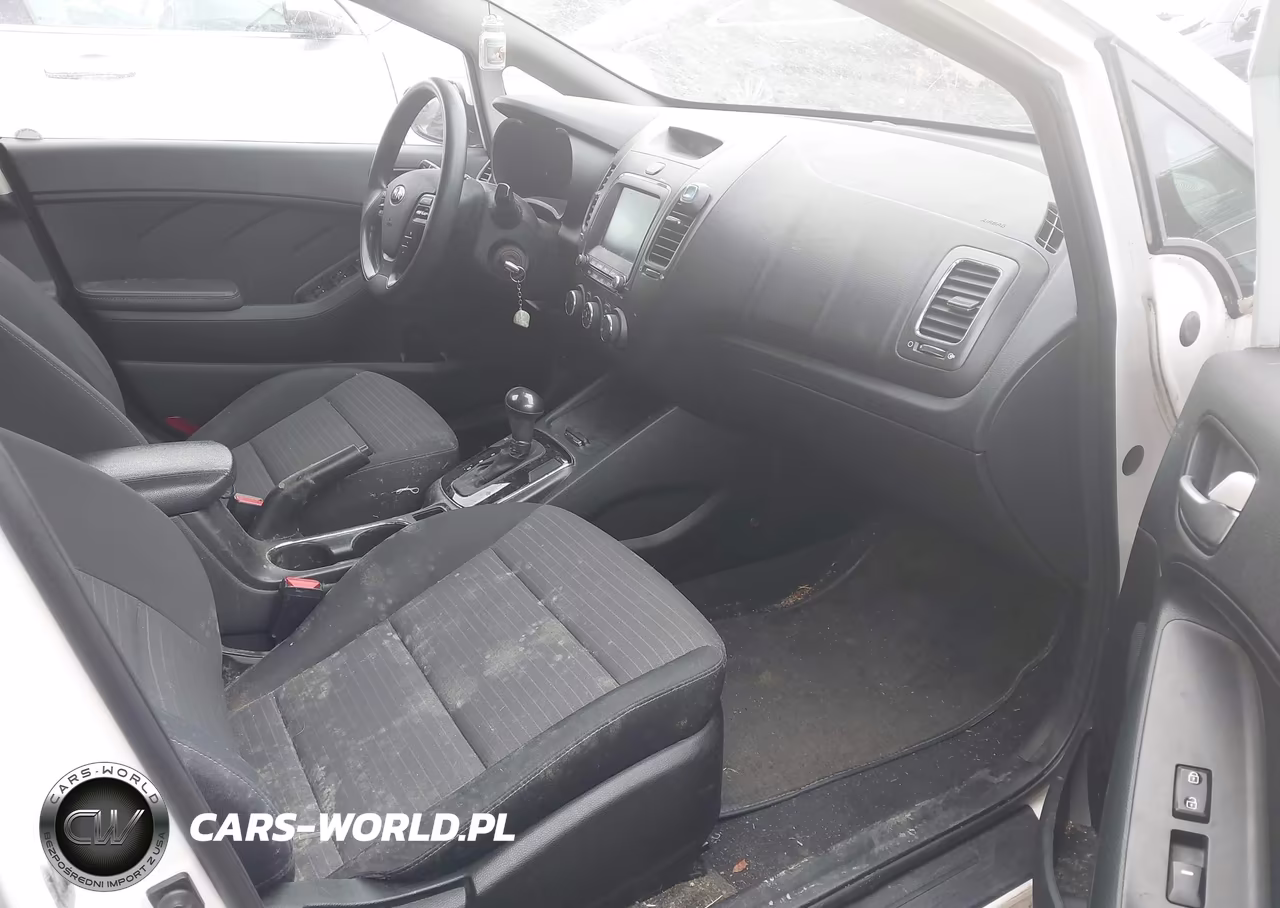 2018 Kia Forte Lx VIN:3KPFL4A75JE200658 - 5