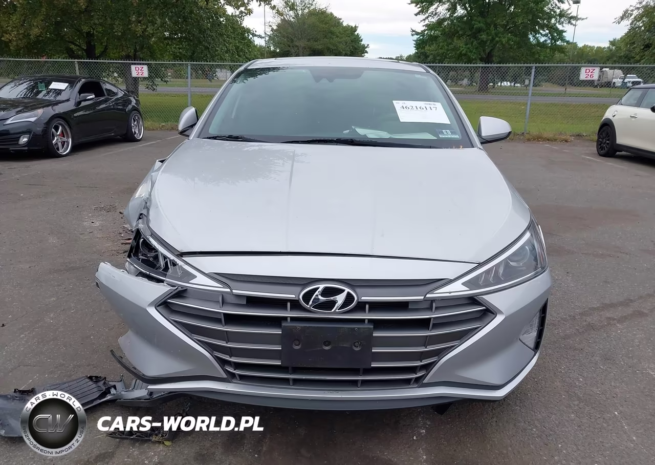 2019 Hyundai Elantra Value Edition VIN:5NPD84LF5KH453764 - 12