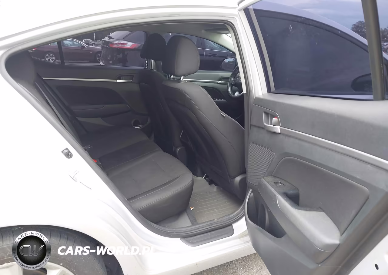 2019 Hyundai Elantra Value Edition VIN:5NPD84LF5KH453764 - 8