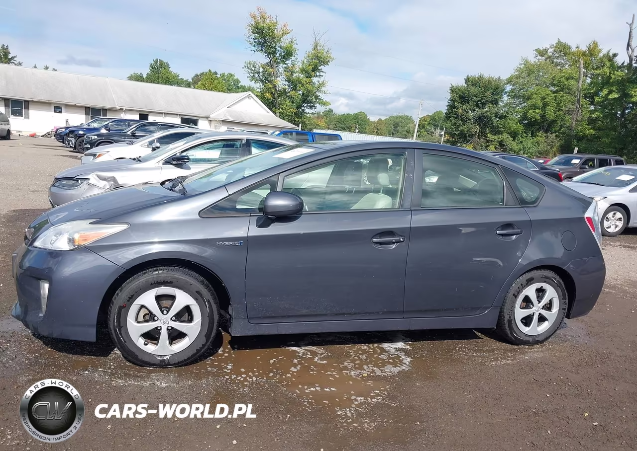 2015 Toyota Prius Four VIN:JTDKN3DU3F0445608 - 14