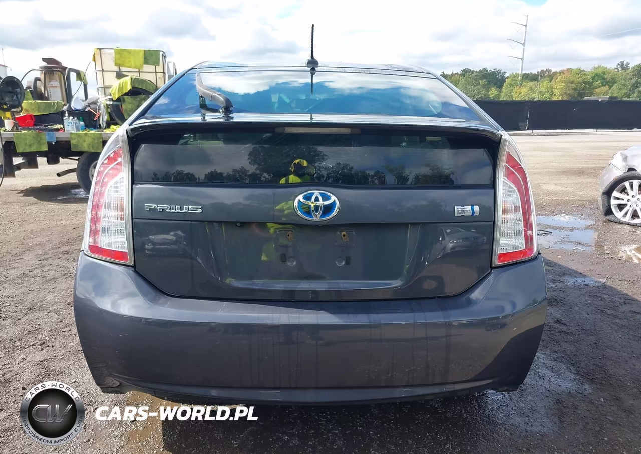 2015 Toyota Prius Four VIN:JTDKN3DU3F0445608 - 16