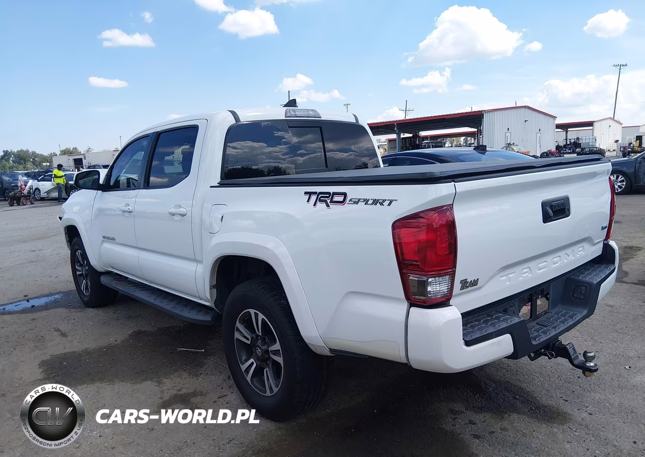 2017 Toyota Tacoma Trd Sport VIN:5TFAZ5CN1HX039486 - 3