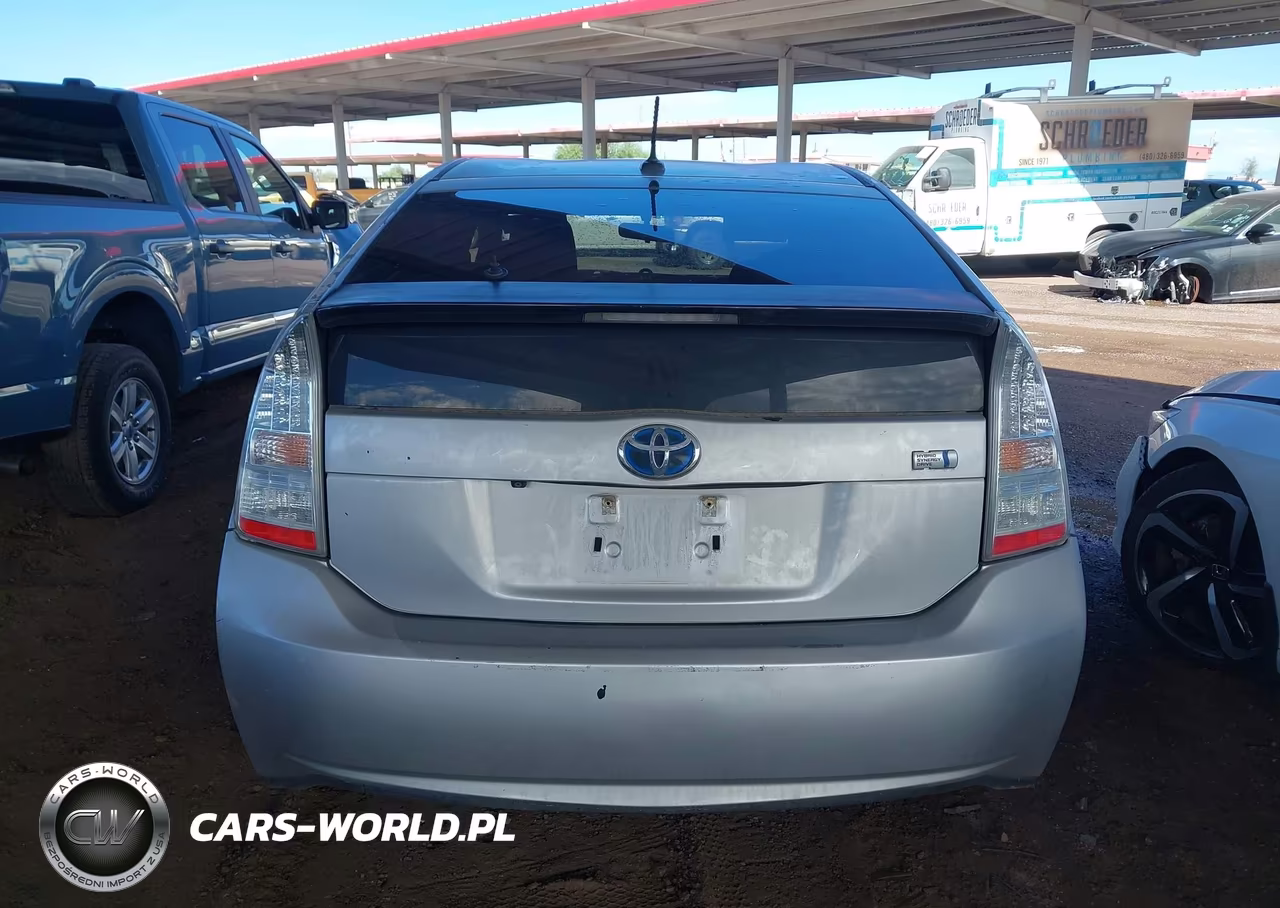 2011 Toyota Prius Three VIN:JTDKN3DU8B5344447 - 15