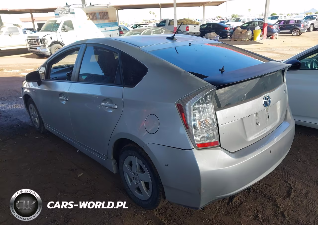 2011 Toyota Prius Three VIN:JTDKN3DU8B5344447 - 3