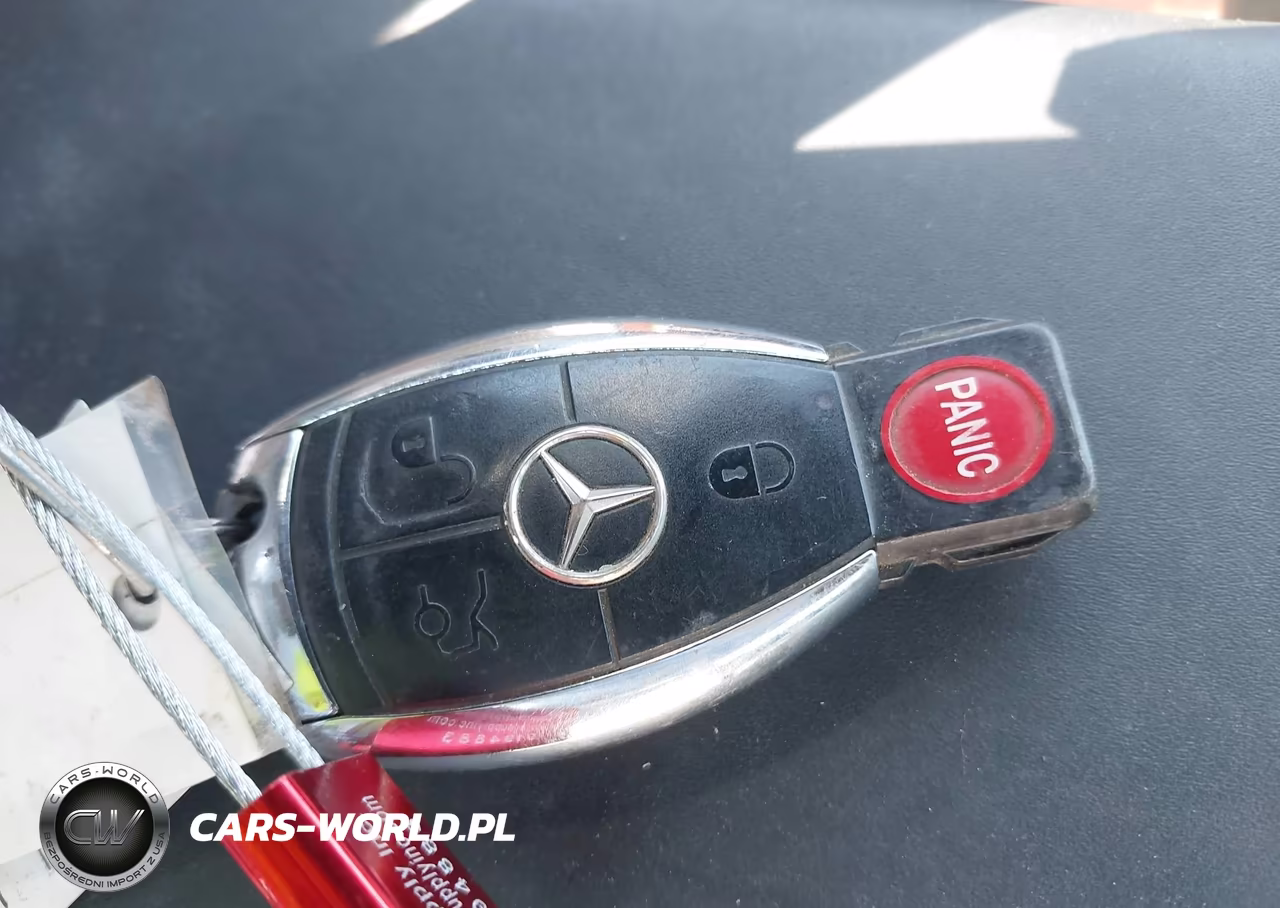 2000 Mercedes-Benz E 320 VIN:WDBJF65J5YB111407 - 11