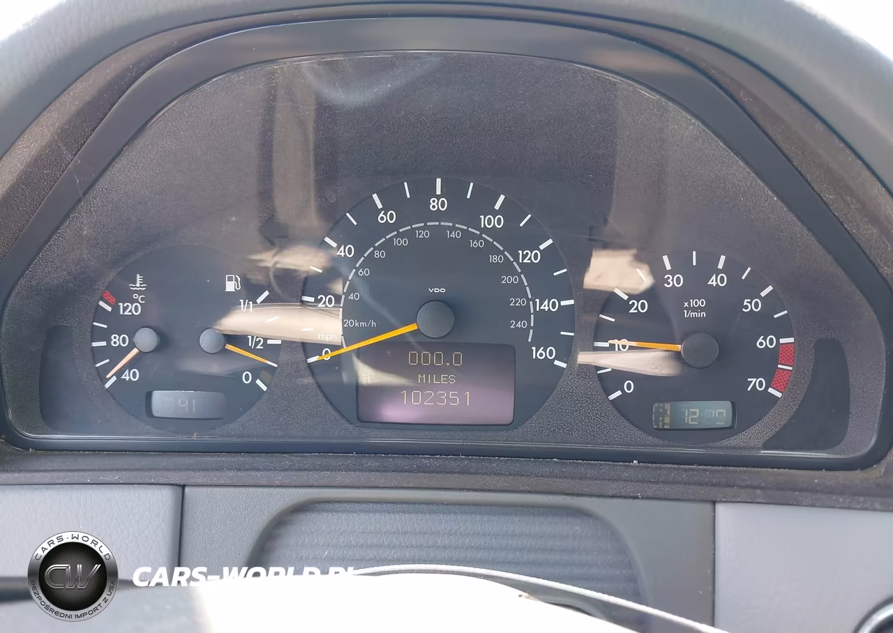 2000 Mercedes-Benz E 320 VIN:WDBJF65J5YB111407 - 7