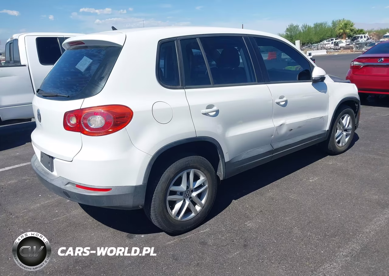 2011 Volkswagen Tiguan S VIN:WVGAV7AX6BW524629 - 4