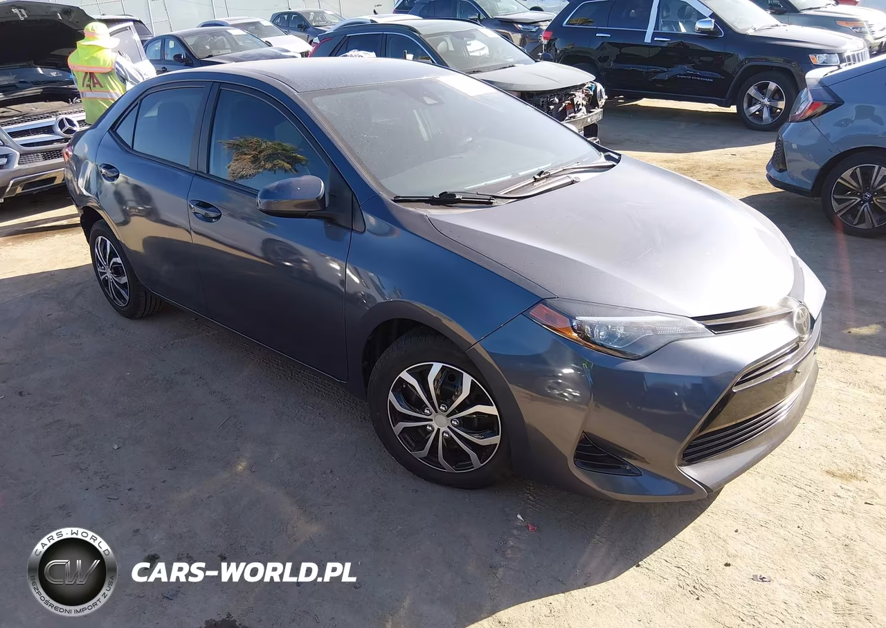 2018 Toyota Corolla Le – zdjęcie 1 z 17