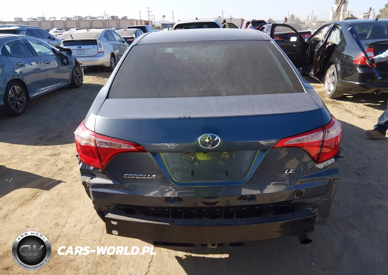 2018 Toyota Corolla Le VIN:2T1BURHE0JC052687 - 17