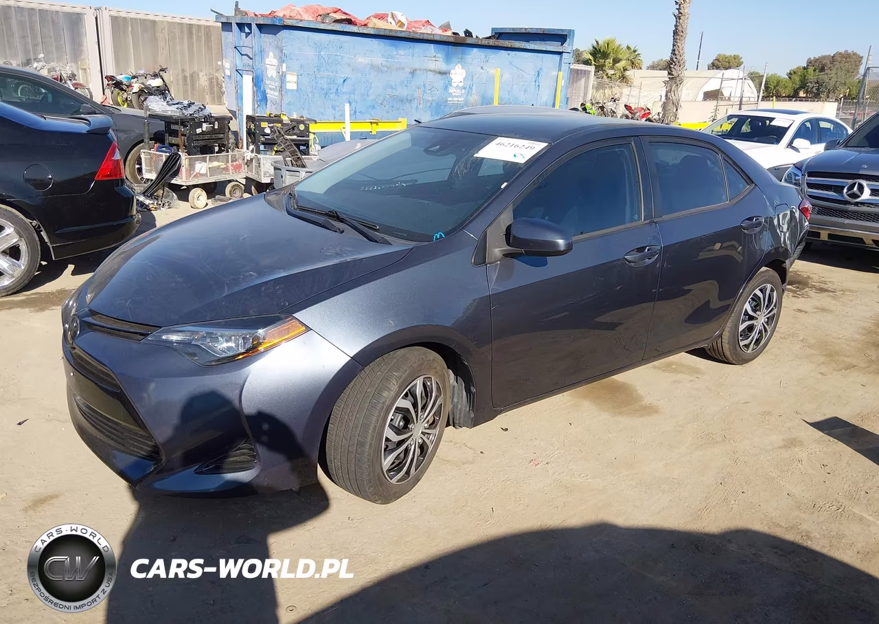 2018 Toyota Corolla Le VIN:2T1BURHE0JC052687 - 2