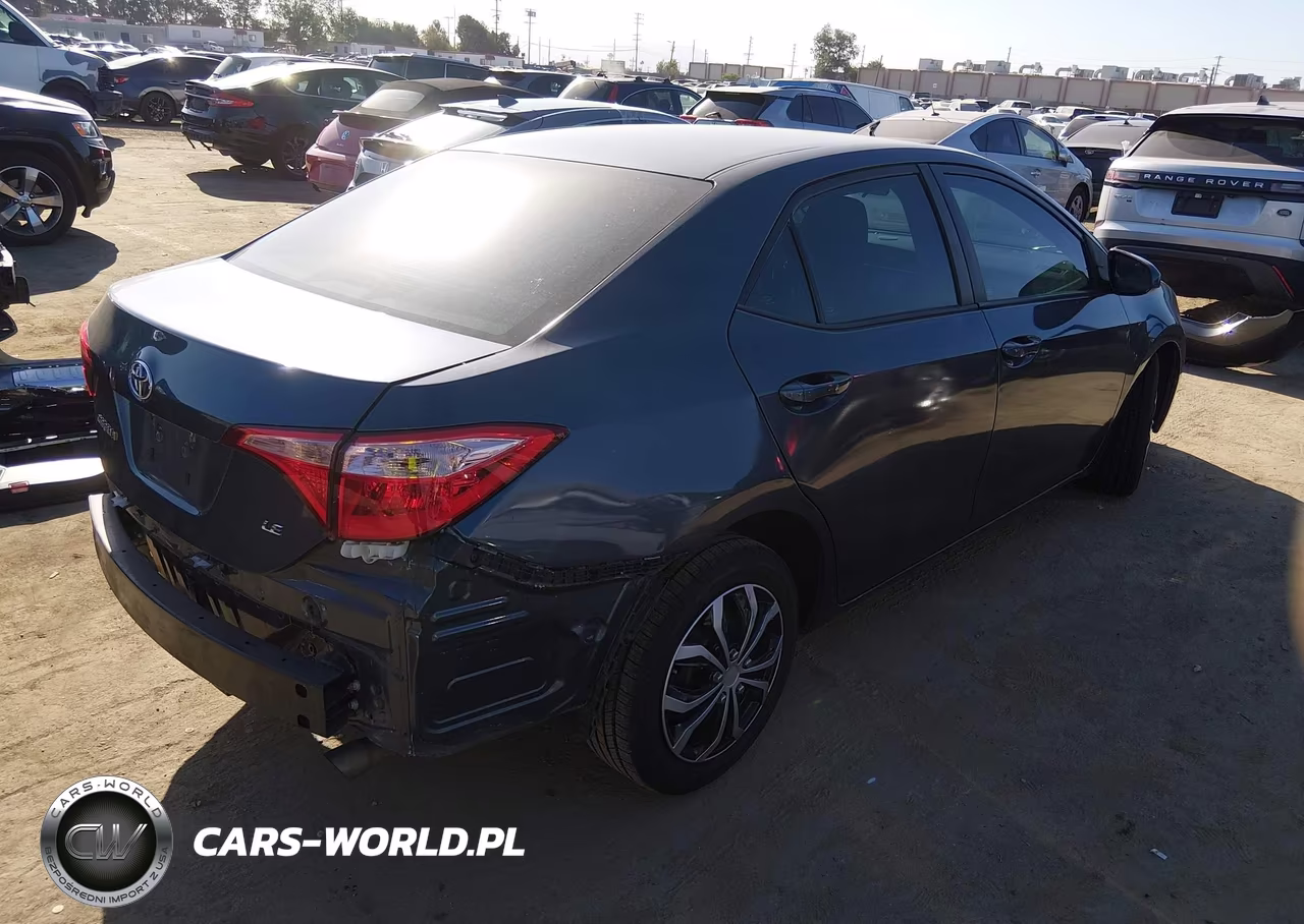 2018 Toyota Corolla Le VIN:2T1BURHE0JC052687 - 4