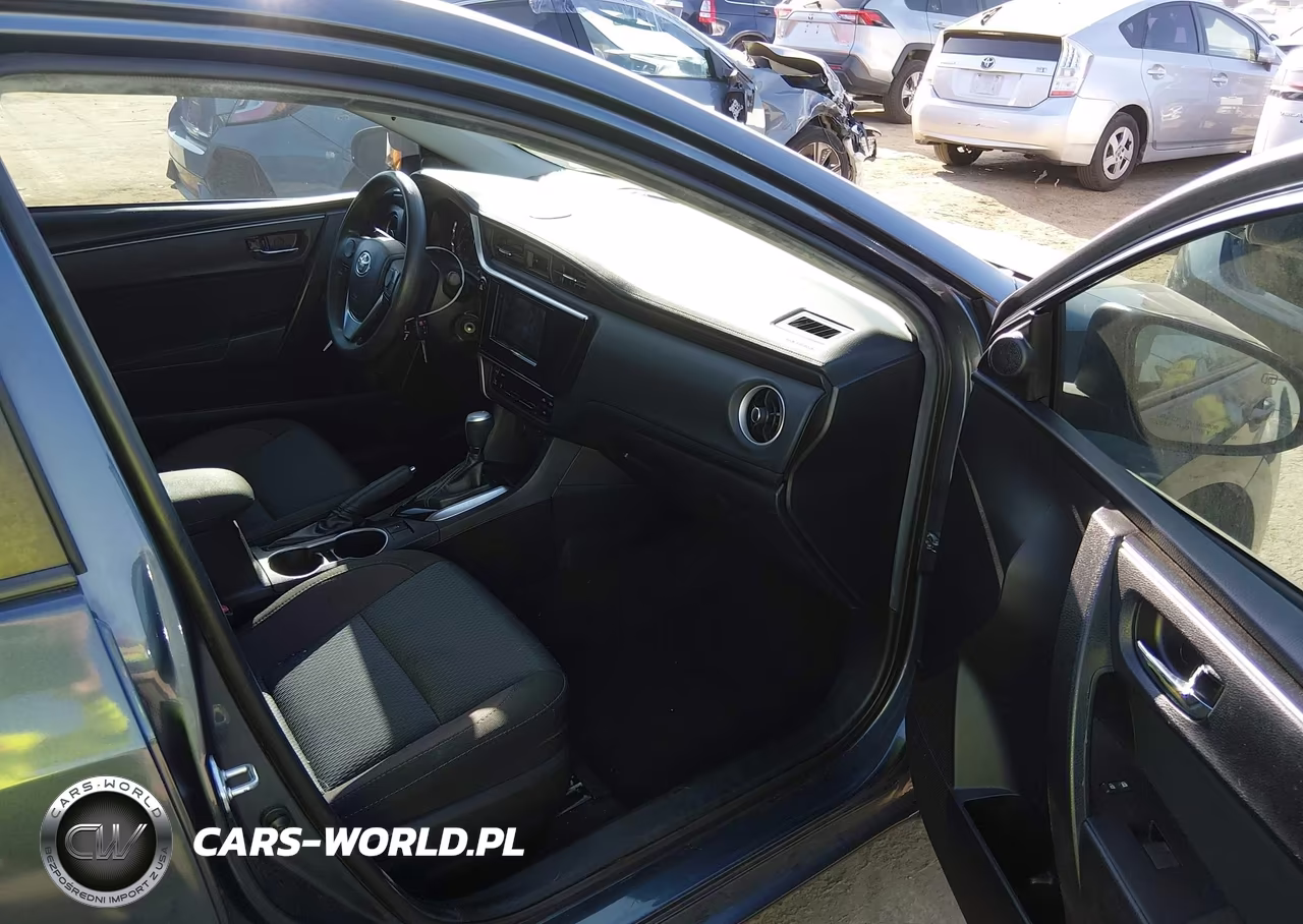2018 Toyota Corolla Le VIN:2T1BURHE0JC052687 - 5