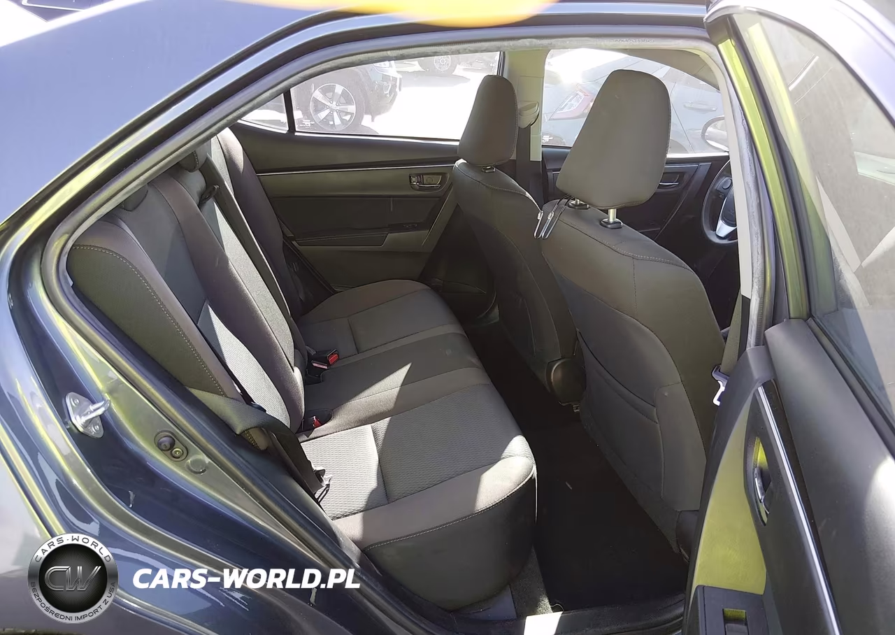 2018 Toyota Corolla Le VIN:2T1BURHE0JC052687 - 8