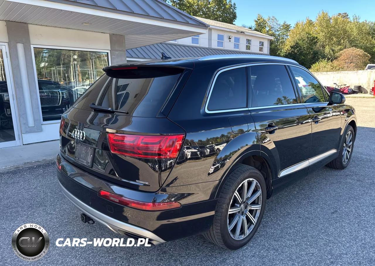 2019 Audi Q7 55 Premium VIN:WA1LAAF75KD033425 - 4