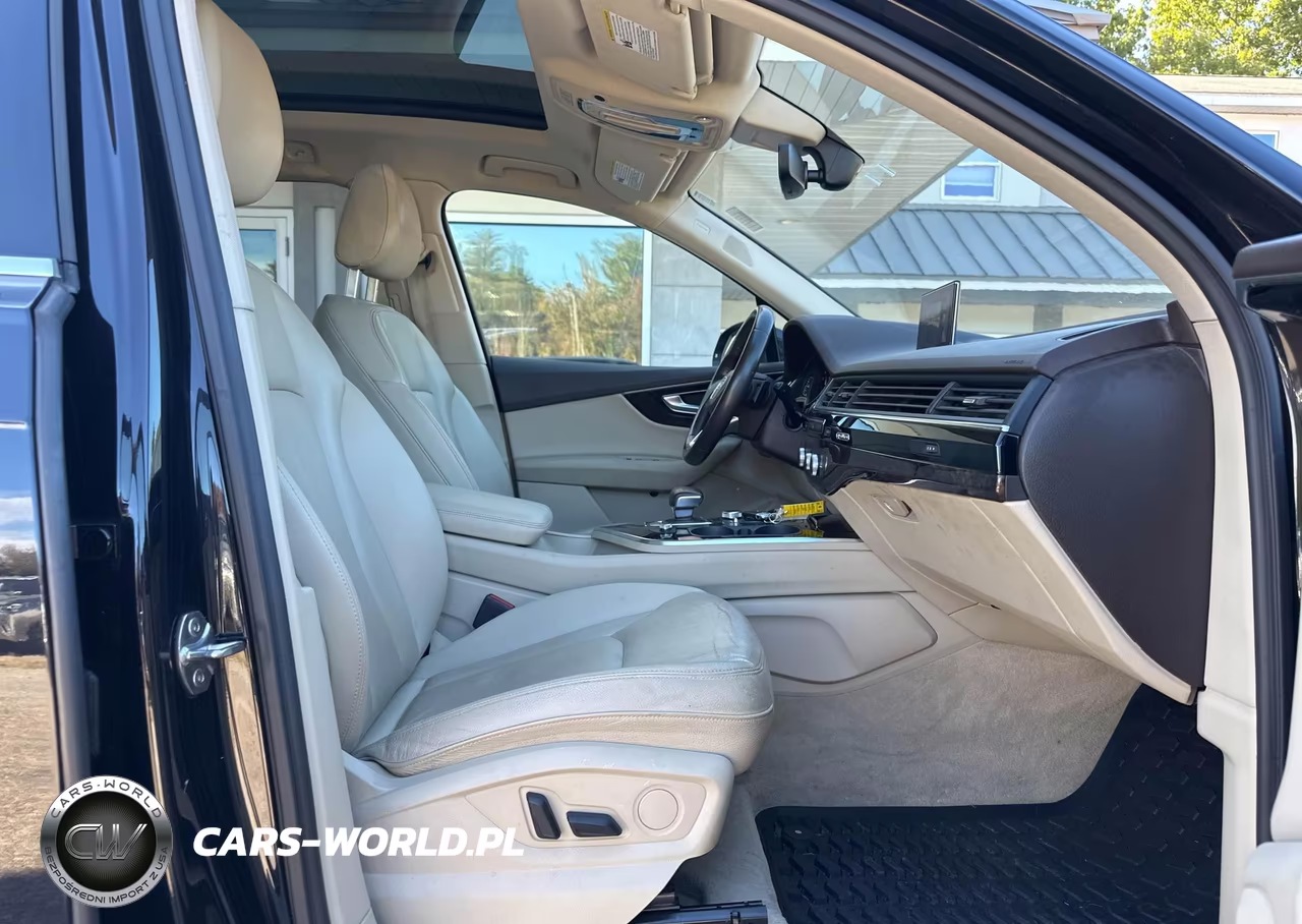 2019 Audi Q7 55 Premium VIN:WA1LAAF75KD033425 - 5