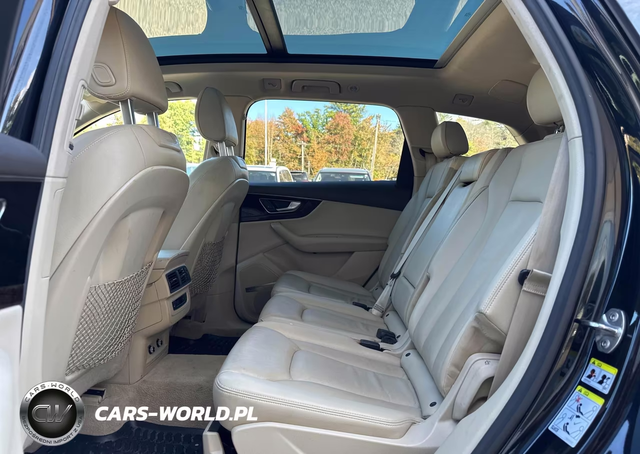 2019 Audi Q7 55 Premium VIN:WA1LAAF75KD033425 - 8
