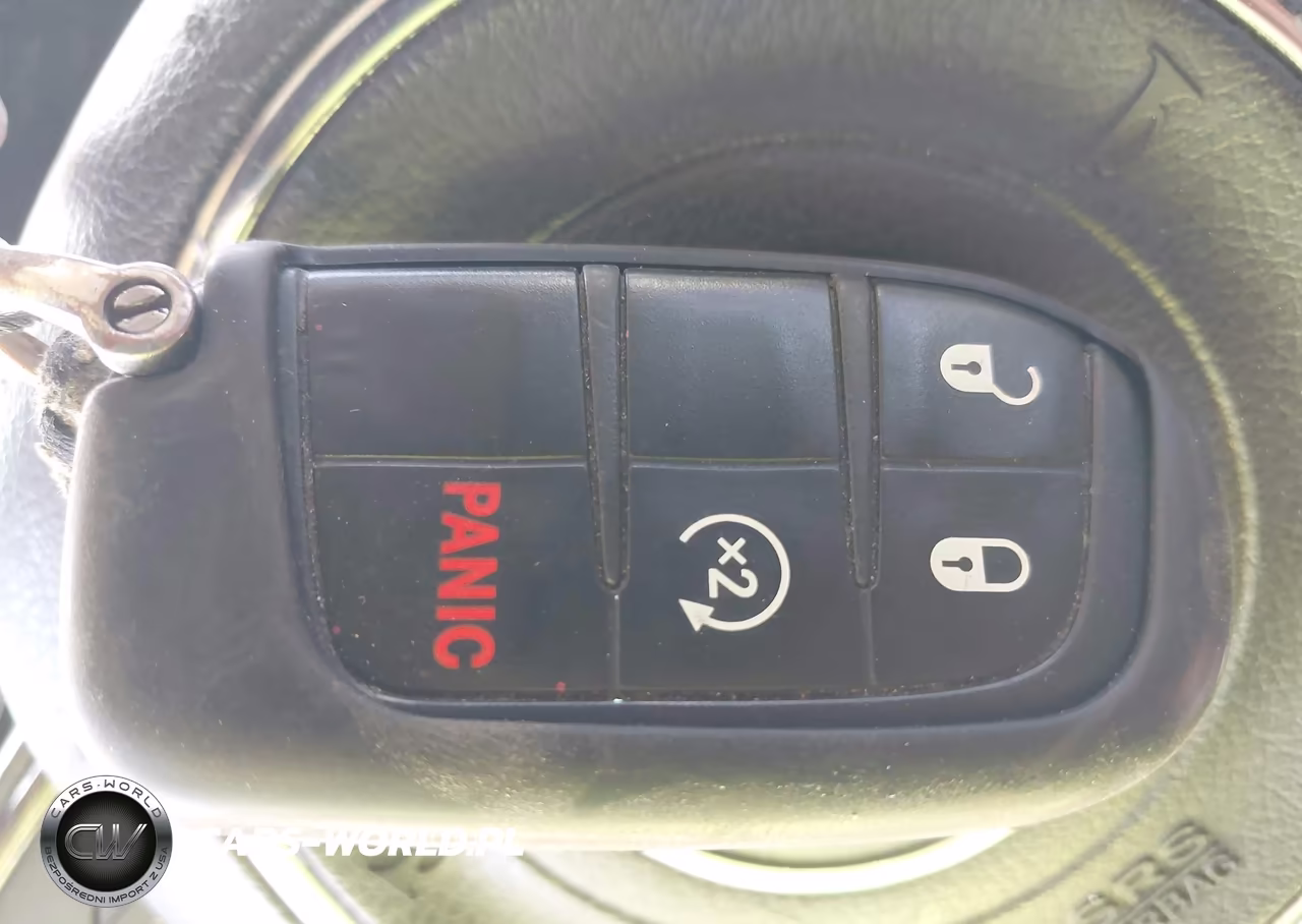 2019 Jeep Renegade Latitude 4X4 VIN:ZACNJBBB1KPK71186 - 11