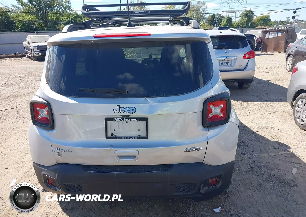 2019 Jeep Renegade Latitude 4X4 VIN:ZACNJBBB1KPK71186 - 17