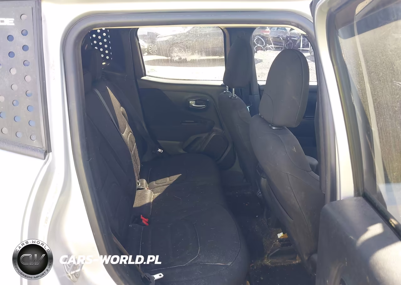 2019 Jeep Renegade Latitude 4X4 VIN:ZACNJBBB1KPK71186 - 8