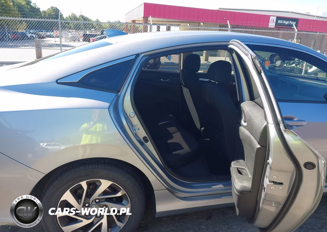 2018 Honda Civic Ex VIN:2HGFC2F78JH519250 - 8