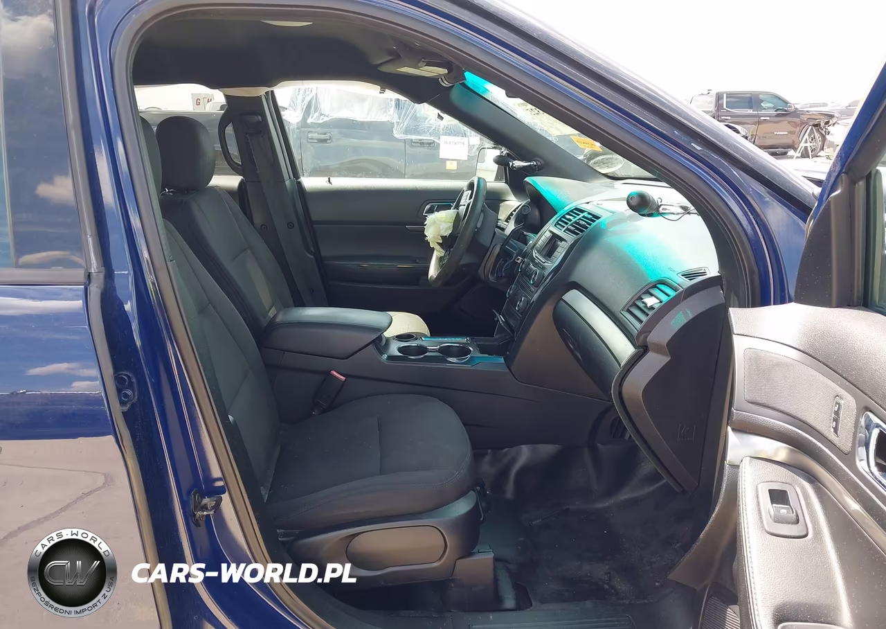 2016 Ford Utility Police Interceptor VIN:1FM5K8AR1GGD05810 - 5