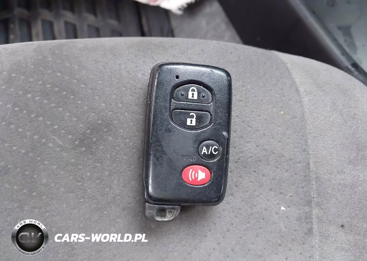 2013 Toyota Prius Plug-In VIN:JTDKN3DP7D3040020 - 11